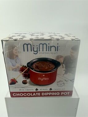 Mymini 20oz-ounce chocolate dipping pot in red.